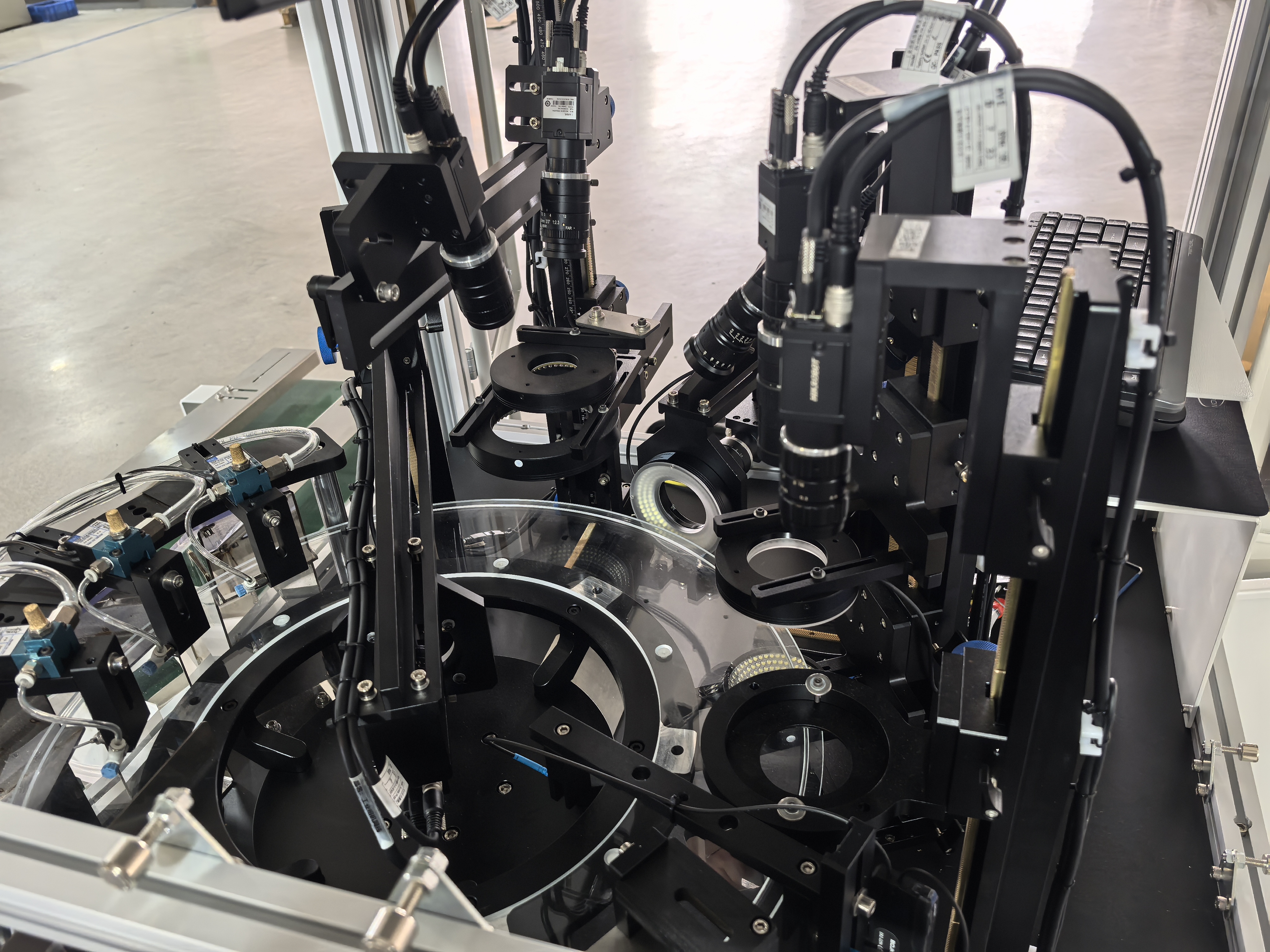 Nut and bolt sorting machine internal camera details